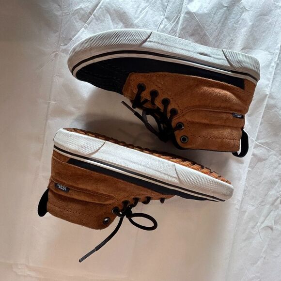 Rare Vans SK8-HI Duck Boots Winter Skateboarding Mens Water Resistant  Size 5.5